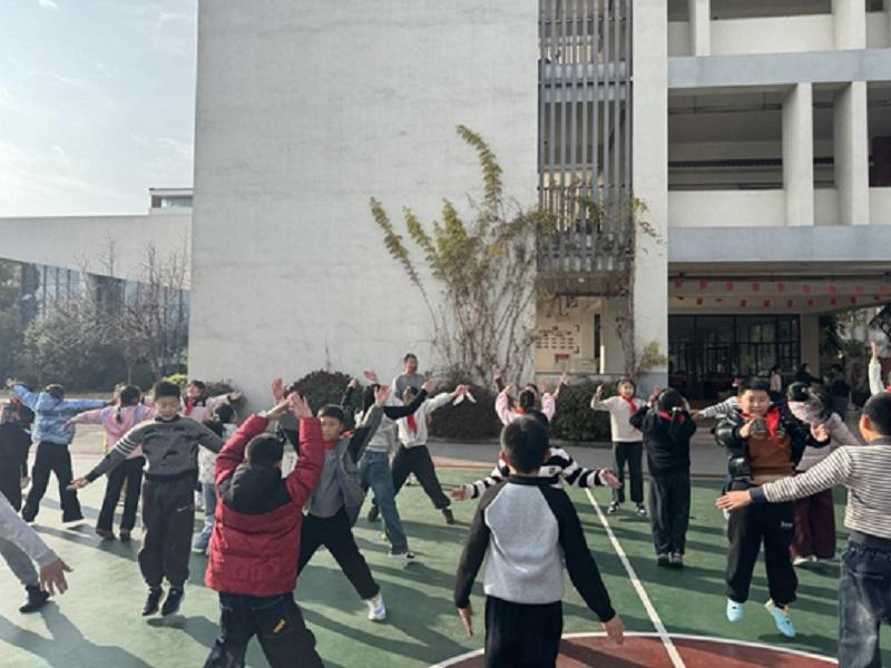 刘洪荣开课 (2).jpg